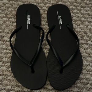 NWT Old Navy Black Sandals Flip Flops